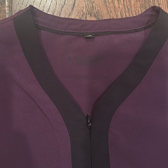 4 women scrub tops - Picture 4 of 14